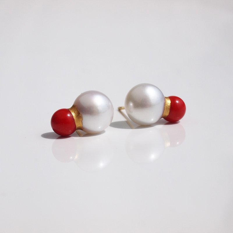 珍珠与红实耳饰：淡水珍珠、珊瑚、金箔点缀 - 耳环/耳夹 - 宝石 红色