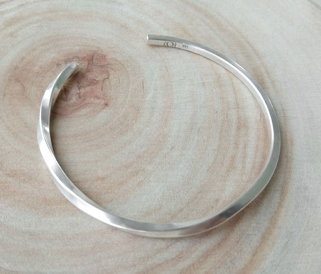 翻转, 999纯银 圆C形手镯, 实心方形线(2.6mm) - 手链/手环 - 其他金属 银色