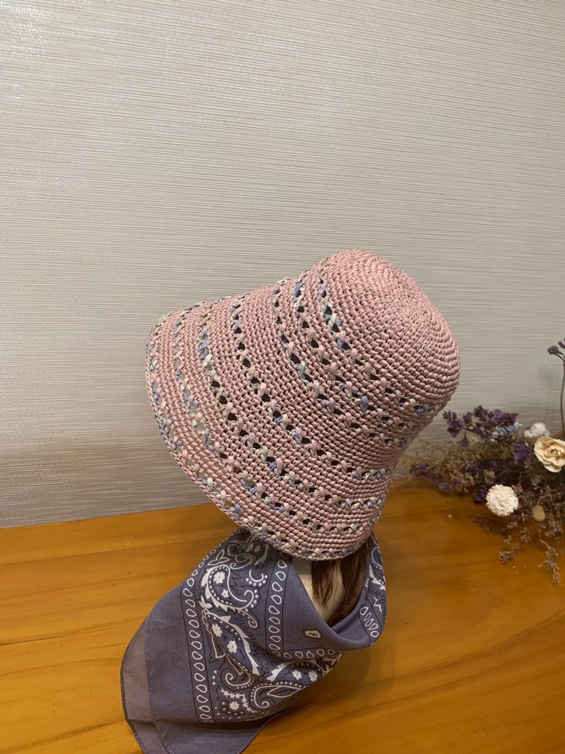 长版交叉篓空渔夫帽。宁静粉蓝。夏天遮阳纸签维帽/草帽 - 帽子 - 纸 