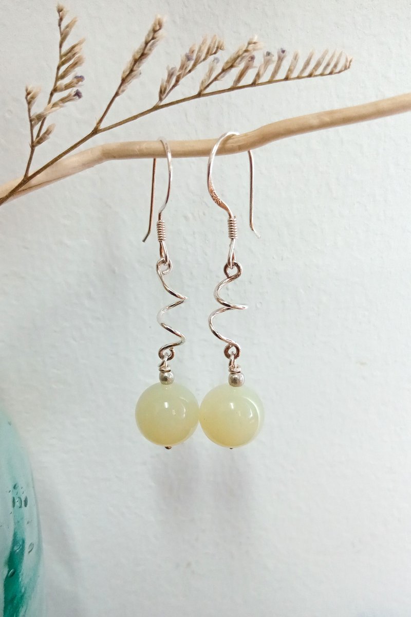 纯银设计耳环 岫玉+925银(耳勾) - 耳环/耳夹 - 玉石 绿色