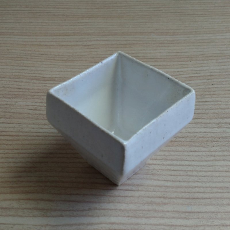Lovely美国土【几何高方形陶瓷酒杯、米白】 - 酒杯/酒器 - 陶 白色