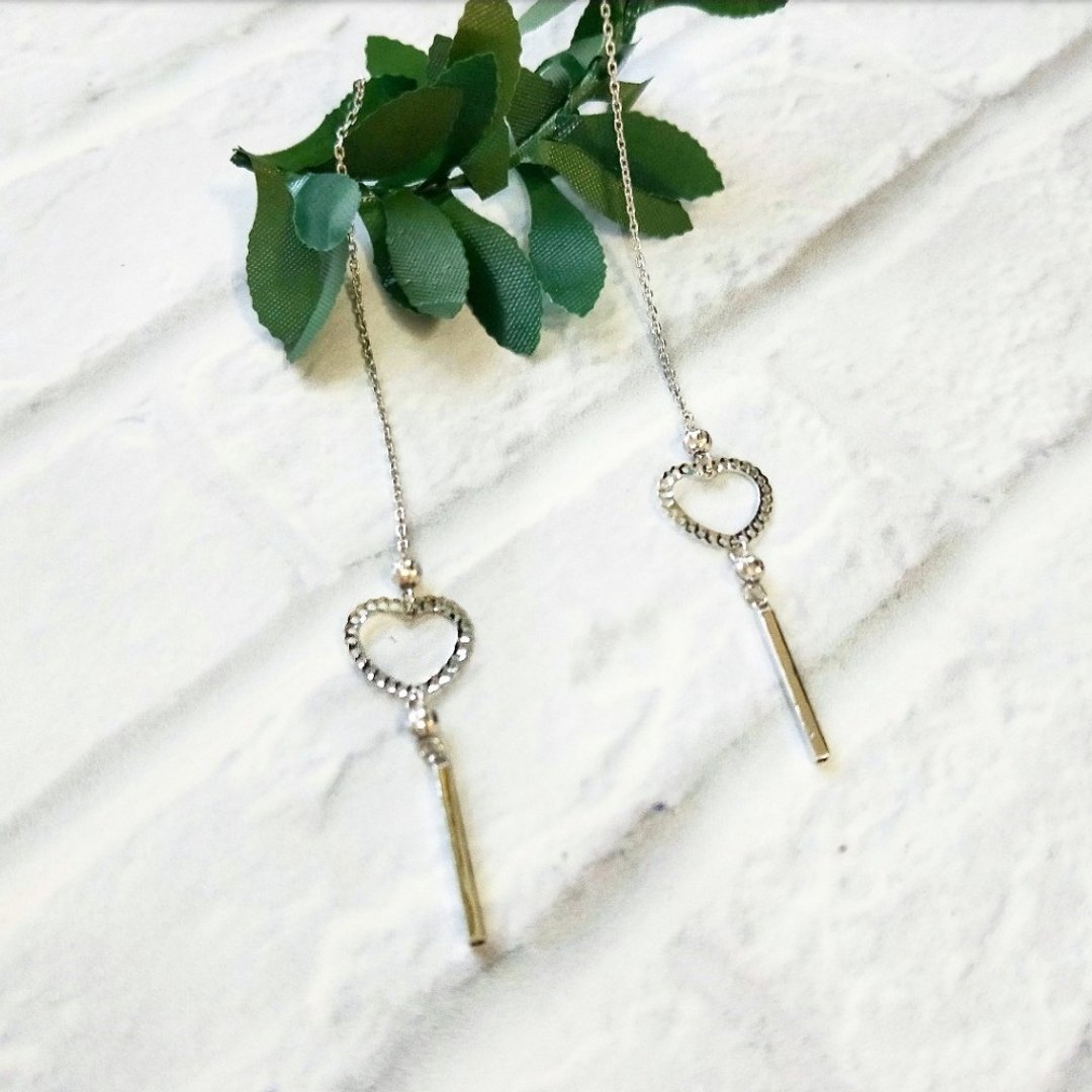 Eli Jewelry 日本贵气精致篓空爱心长条垂坠铂金耳环 金饰保证卡 - 耳环/耳夹 - 贵金属 银色