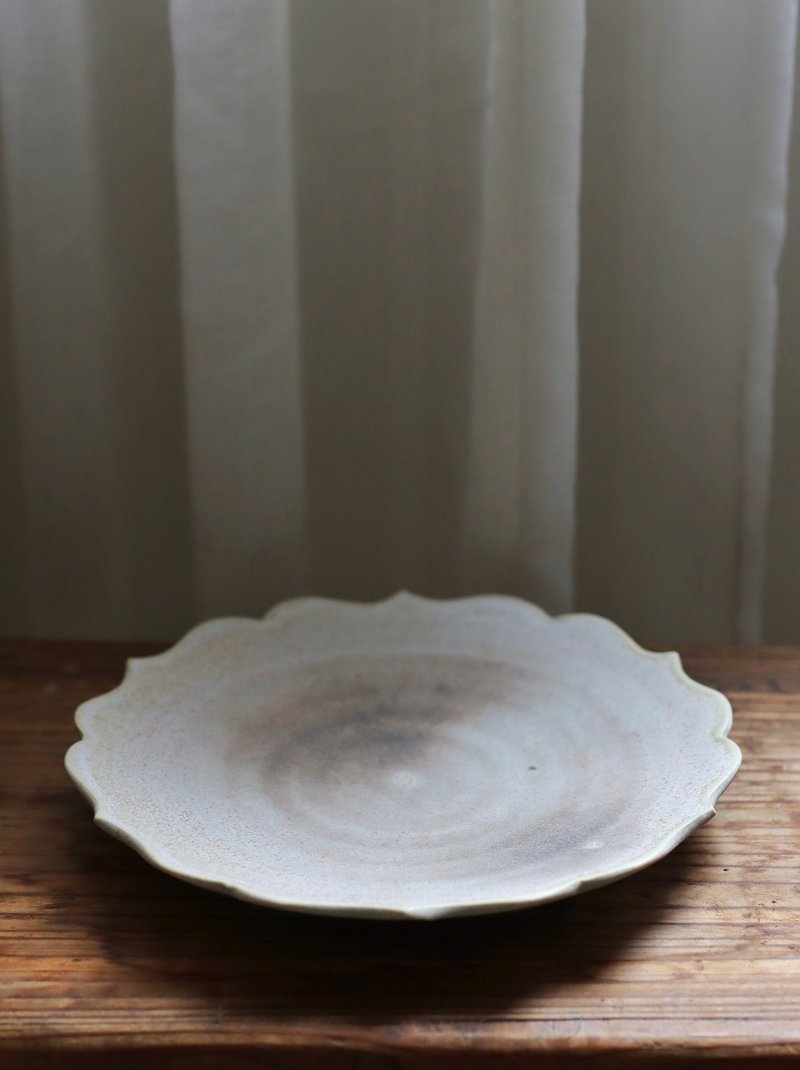 斑点红花边浅盘 - 盘子/餐盘/盘架 - 陶 