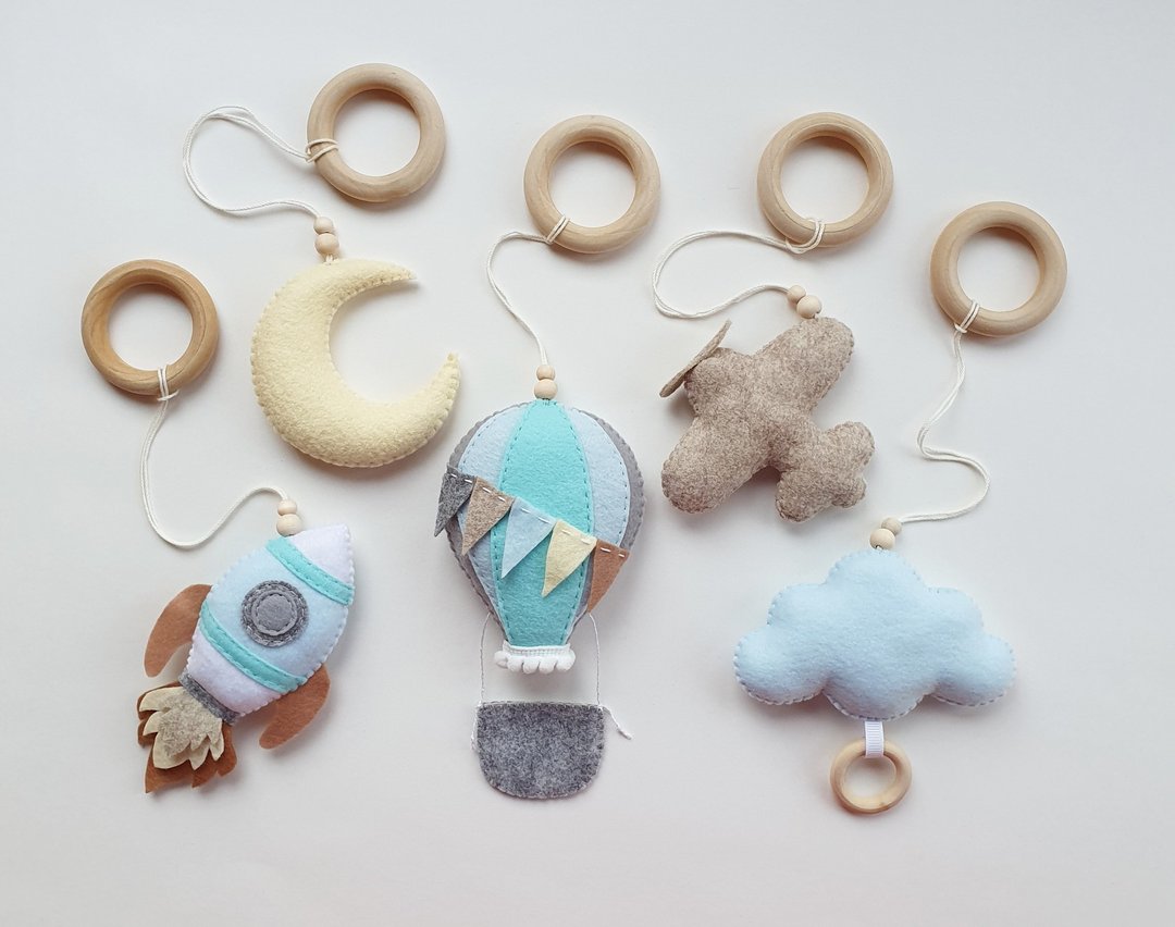 Baby gym toys, space nursery, hanging toys boy, activity gym toys, baby shower - 满月礼盒 - 环保材料 