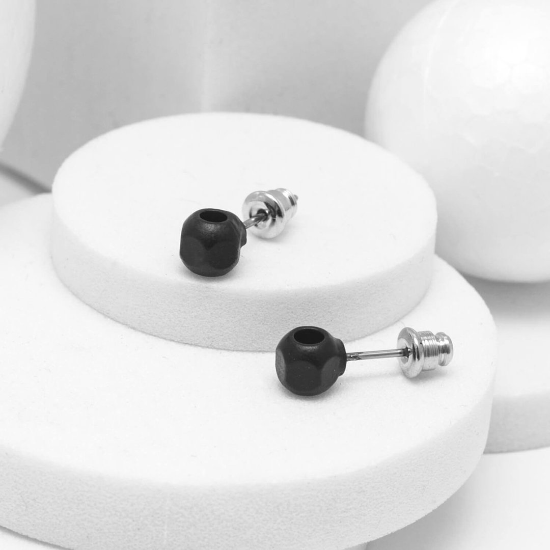 小六角耳环 Small Hexagon Earring(雾黑) - 耳环/耳夹 - 其他金属 