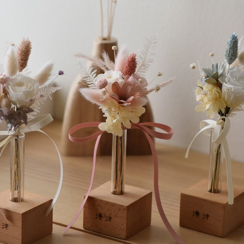 顶级永生玫瑰玻璃管 - 精致礼赠与居家装饰 - 干燥花/捧花 - 植物．花 