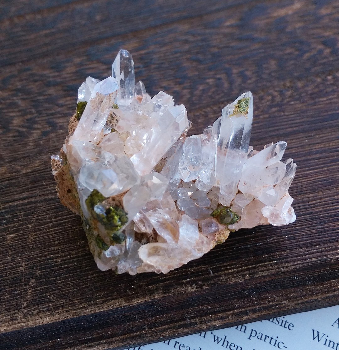 Quartz with lnclusions 绿帘石 水晶共生矿 天然矿石 原矿 - 摆饰 - 其他材质 