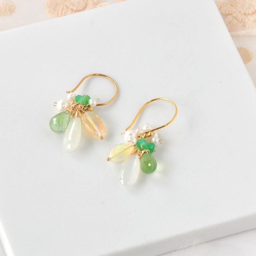 14kgf/Early Summer Earrings White Moonstone x Precious Opal Earrings - 耳环/耳夹 - 宝石 