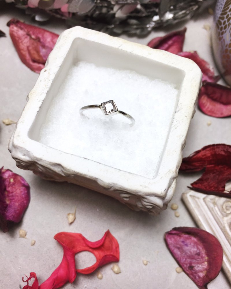 MIH 金工首饰 | 小公主 方钻纯银戒指 sterling silver ring - 戒指 - 其他金属 银色