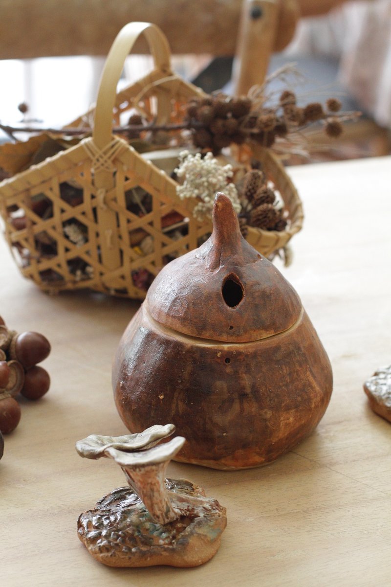 纯手捏鸟头造型陶瓷置物罐 - 收纳用品 - 陶 咖啡色