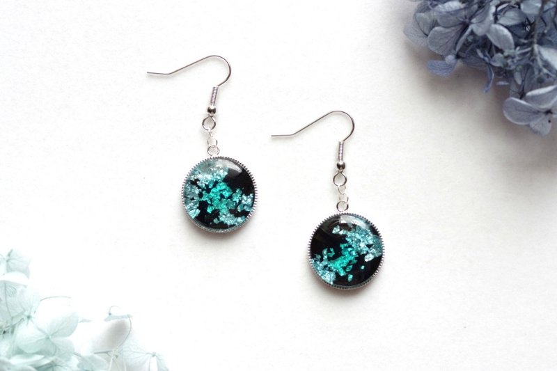 树脂艺术 圆形耳环・萤火虫玻璃 - 耳环/耳夹 - 树脂 蓝色