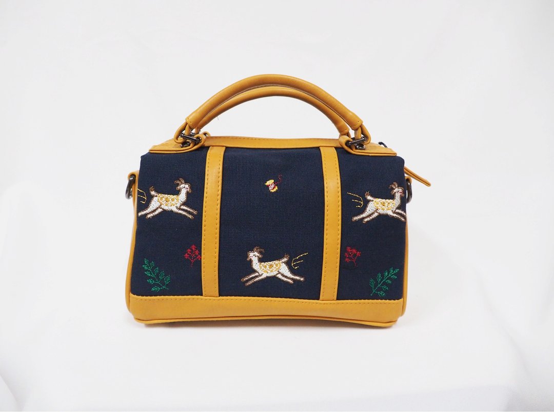 Mini Goat Pan Bag (M) - 侧背包/斜挎包 - 绣线 咖啡色