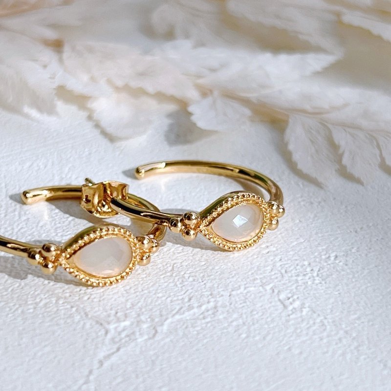 水滴月光石 | 轻奢镀金垂坠耳环 月亮石 天然石 - 耳环/耳夹 - 铜/黄铜 金色