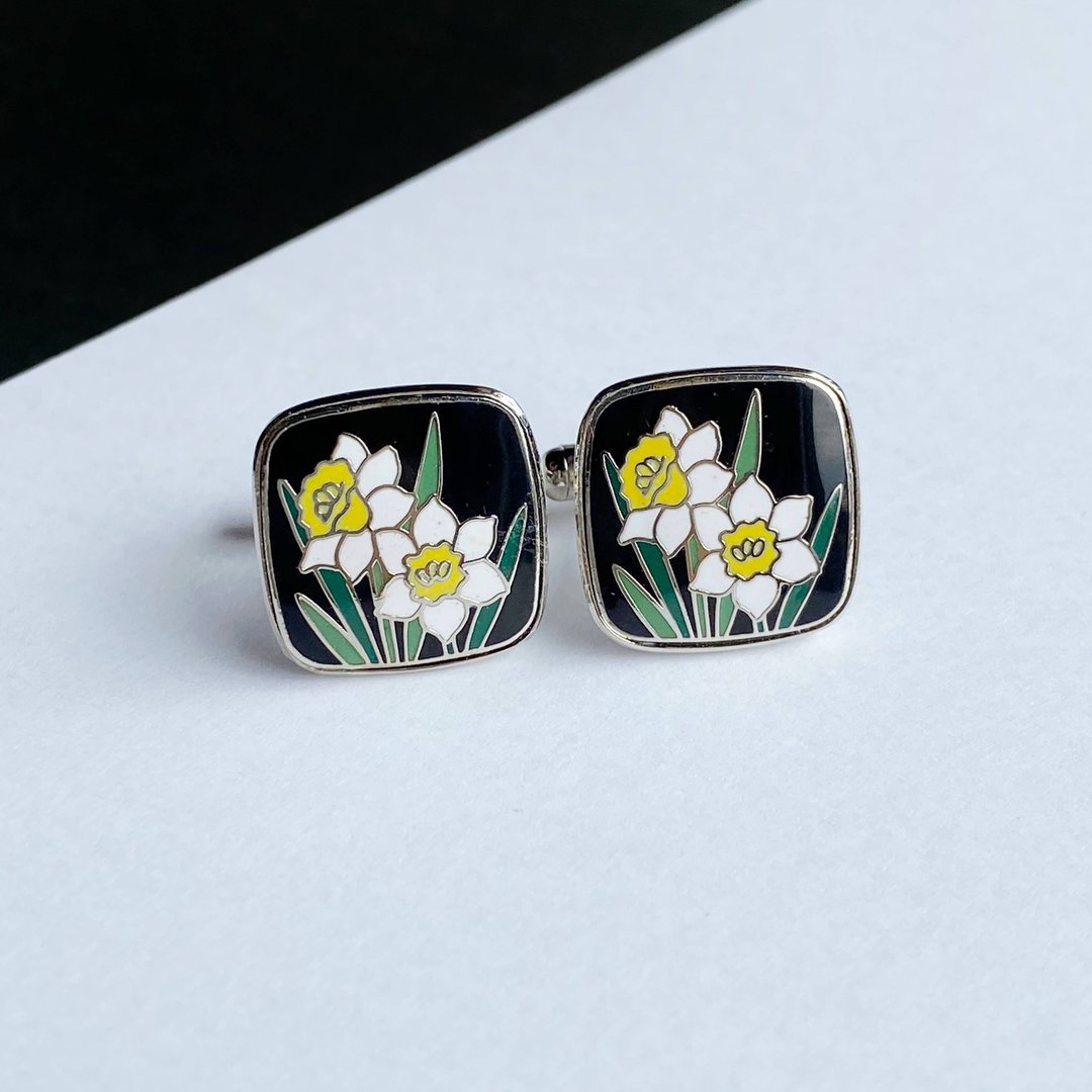 Daffodils [Black Black] Cloisonne Cufflinks Cufflinks Red Copper Metal Cloisonne - 袖扣 - 其他材质 黑色