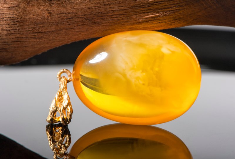 带美丽云彩的橙色琥珀悬饰黄色琥珀悬饰天然波罗的海琥珀首饰 - 项链 - 半宝石 黄色