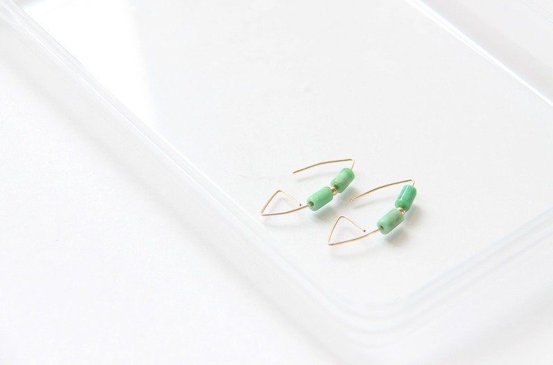 绿松石耳环 / Turquoise wire earring. X'mas.  礼物. - 耳环/耳夹 - 宝石 绿色