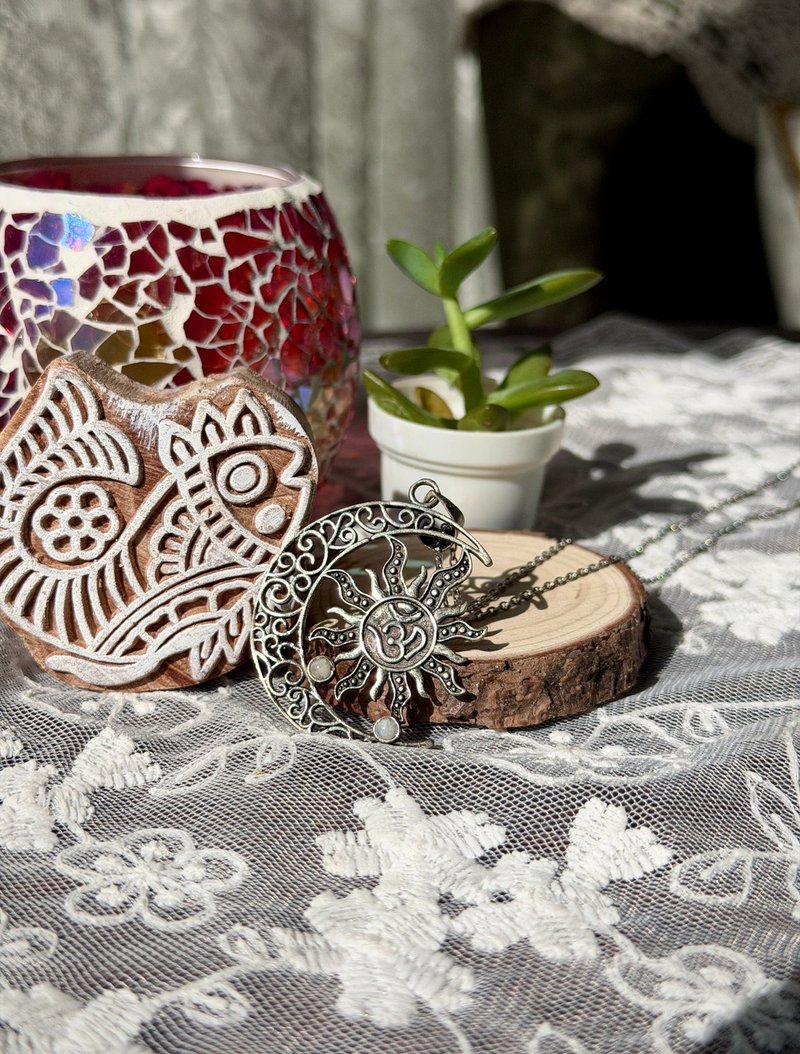 印度手工丨新月太阳 - 月光石 - 项链 - 其他材质 灰色