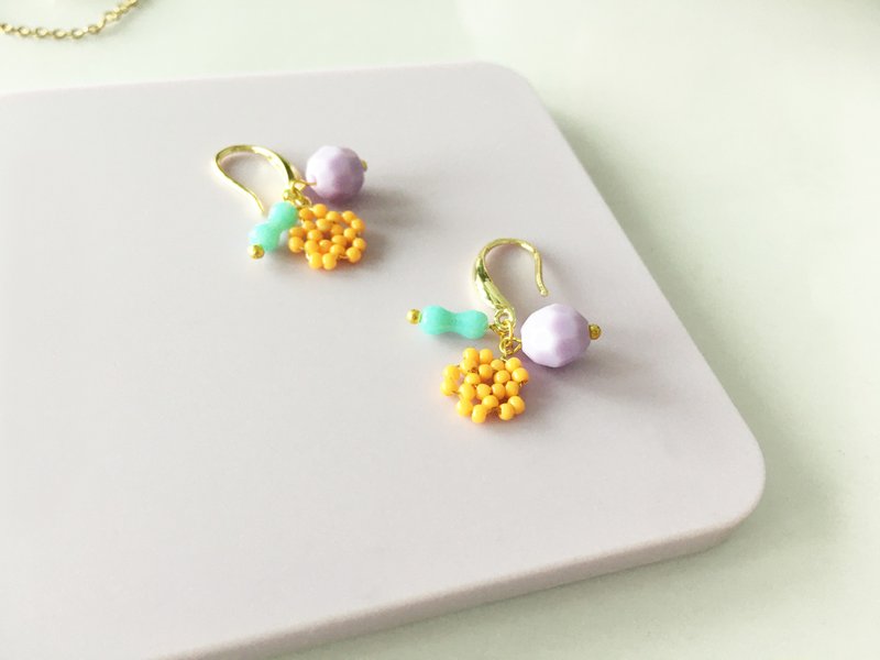 粉粉集合耳环 - 耳环/耳夹 - 玻璃 粉红色