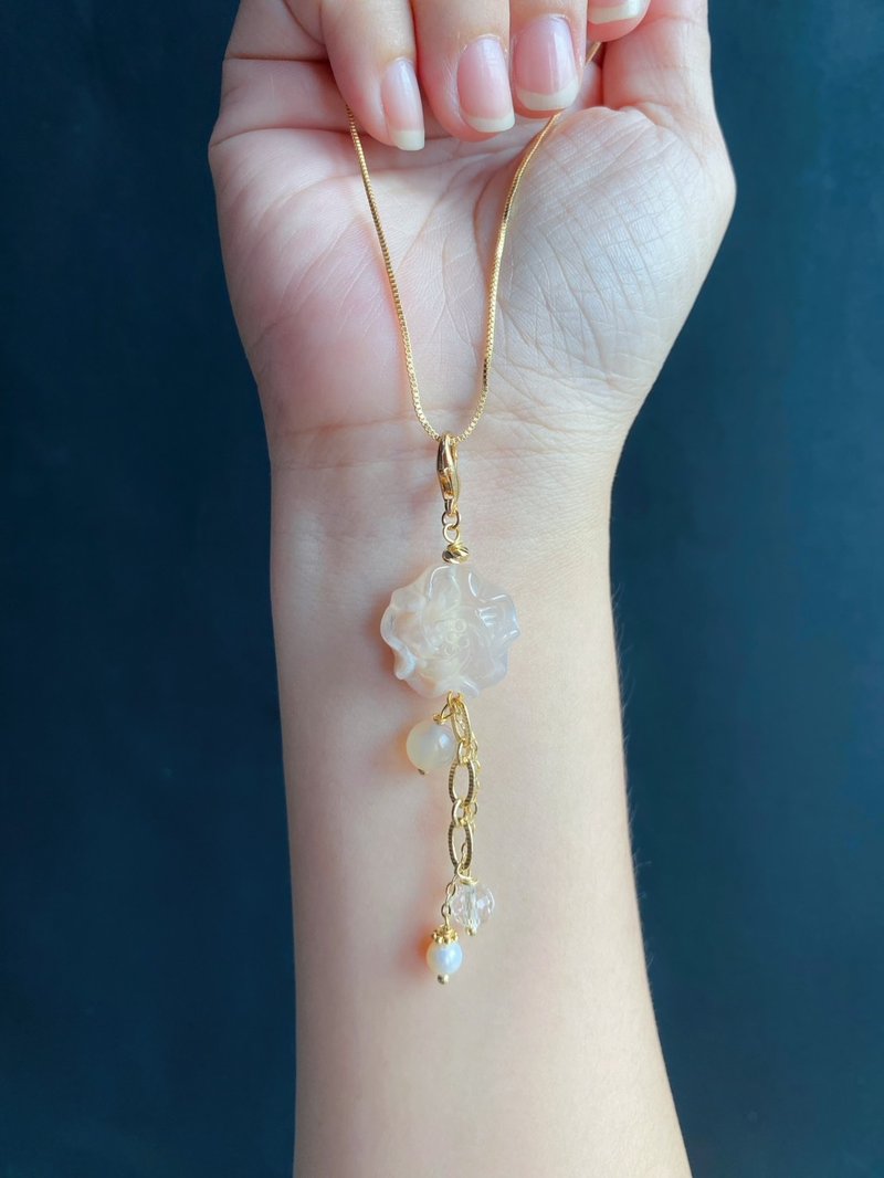 天然樱花玛瑙 粉花 珍珠 水晶 牡丹花 随意扣 项链 包挂 礼物 - 吊饰 - 水晶 粉红色