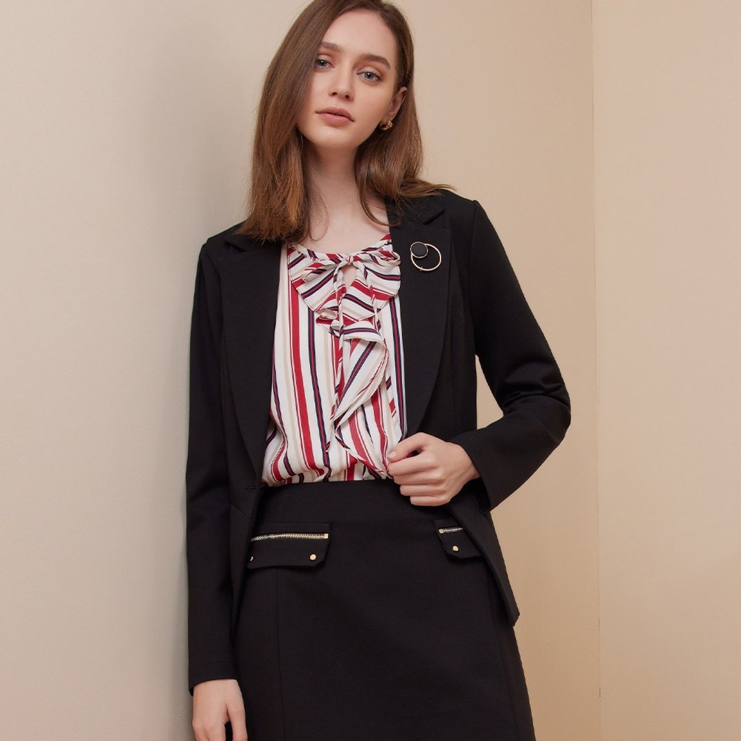 ILEY伊蕾 垂坠感罗马布收腰立裁西装外套(黑)1213064736 - 女装西装外套/风衣 - 其他材质 