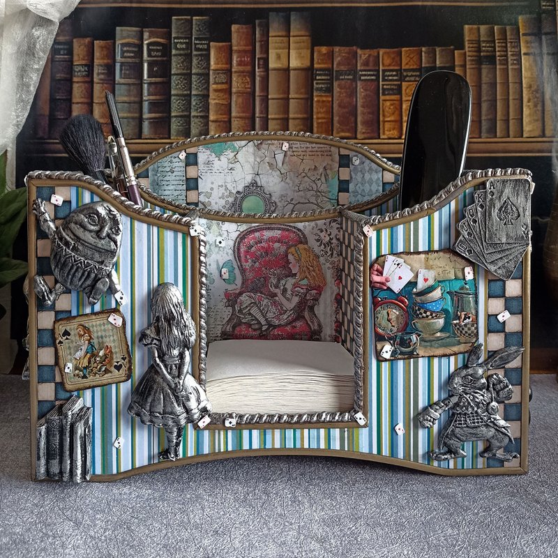 蓝色爱丽丝桌面收纳盒、笔刷架、化妆品收纳、化妆品收纳整理 - 笔筒/笔座 - 木头 蓝色