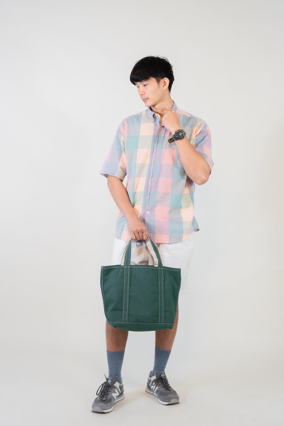 Green Canvas Classic Tote / Shopping bag / 泰國包包 /泰國設計 - 手提包/手提袋 - 棉．麻 绿色