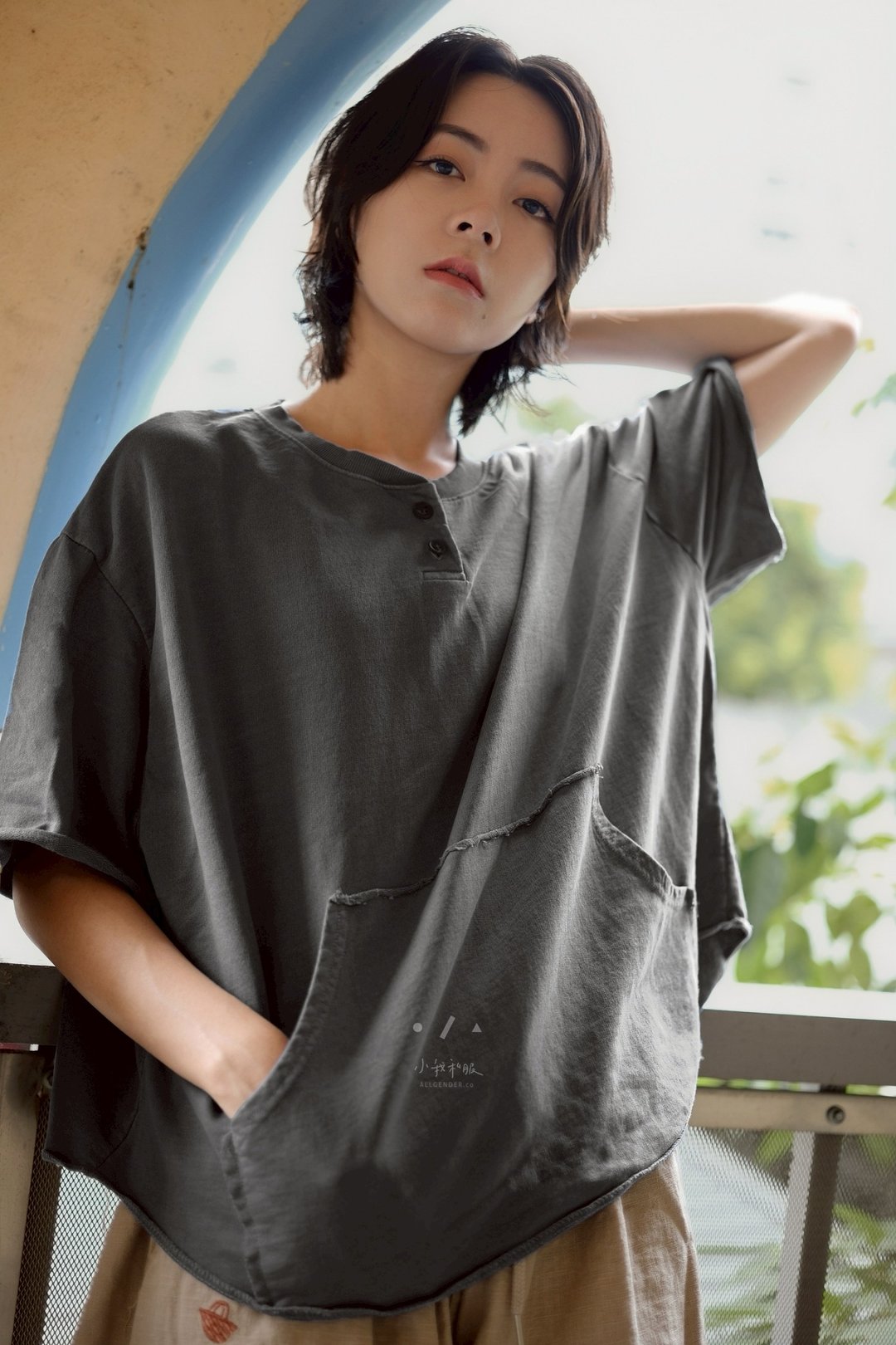 小兜袋颜料小版短袖上衣 - 2色 - 兜兜深灰 - 女装 T 恤 - 棉 灰色