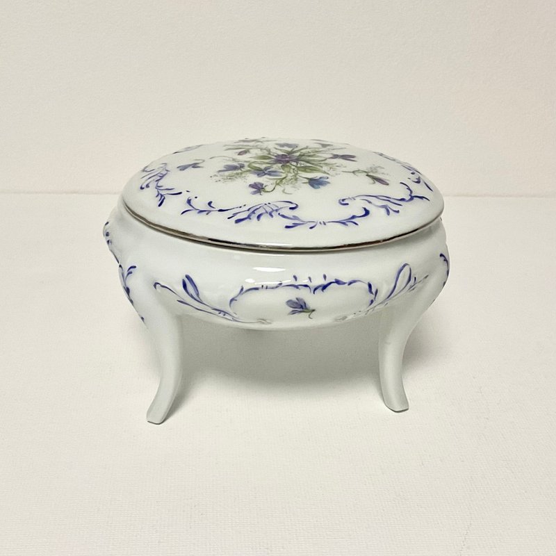 Three-legged accessory case - 收纳用品 - 瓷 白色