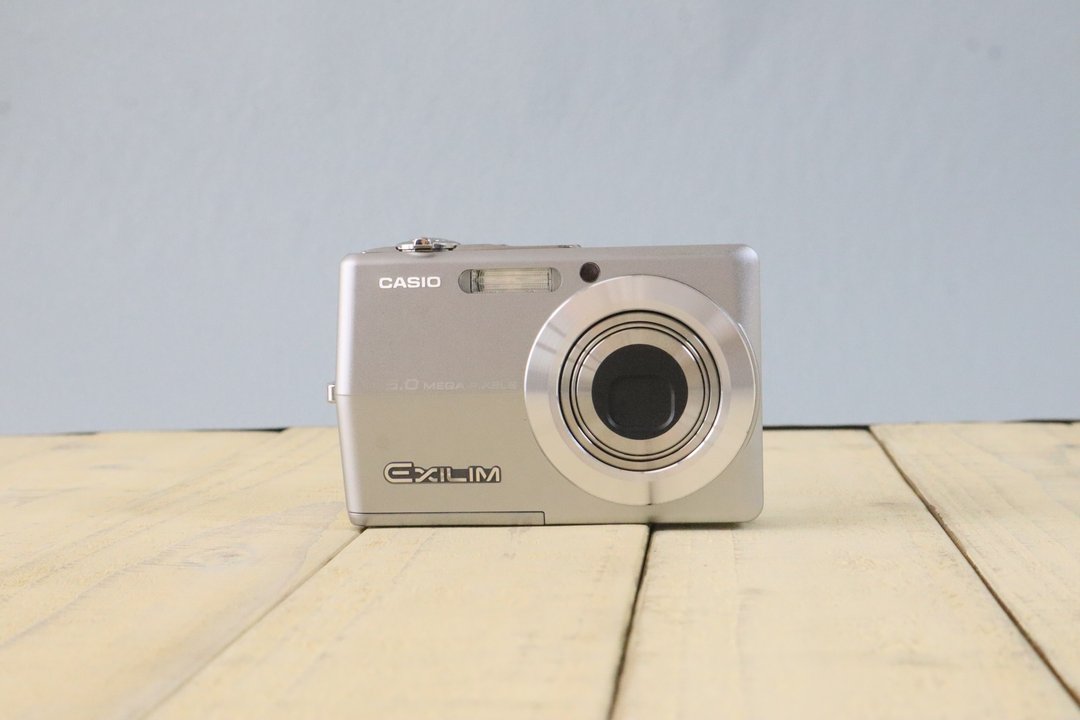 [工作产品] CASIO EXILM EX-Z500 轻巧型数位相机 S/N 1000526A - 相机 - 其他金属 银色