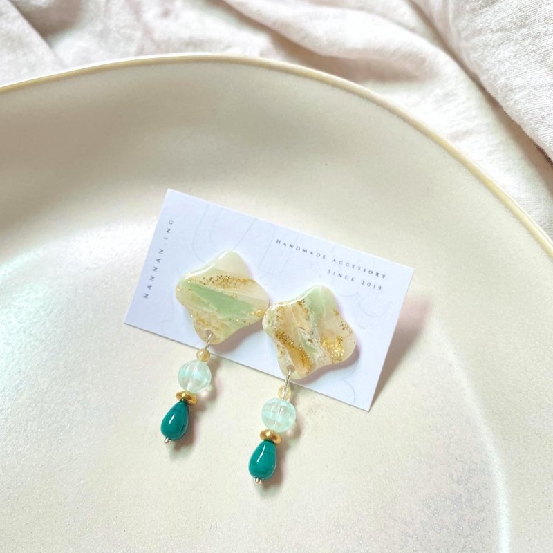 手作软陶耳环 解忧系列 窗花型 钛晶 耳针耳夹 - 耳环/耳夹 - 陶 绿色