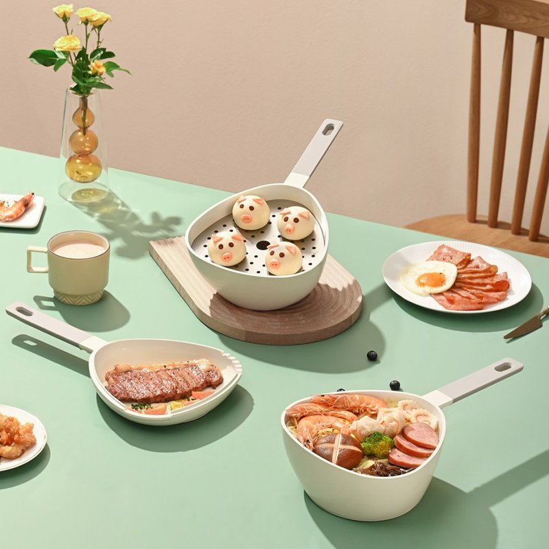 【Taste Plus】悦味元素 三角锅 奈米银抗菌 陶瓷釉不沾锅-珊瑚红 - 锅具/烤盘 - 铝合金 红色