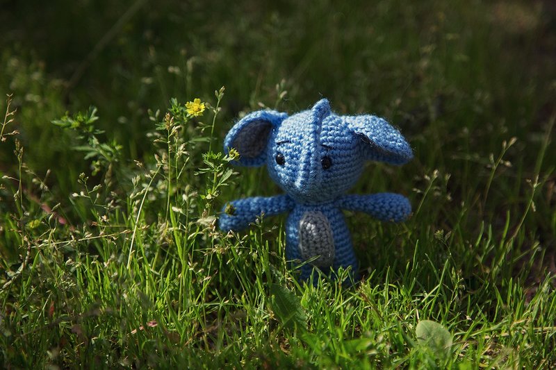 Crochet elephant, Crochet elephant 3,5 inch Stuffed toy, elephant toy - 玩具/玩偶 - 羊毛 粉红色