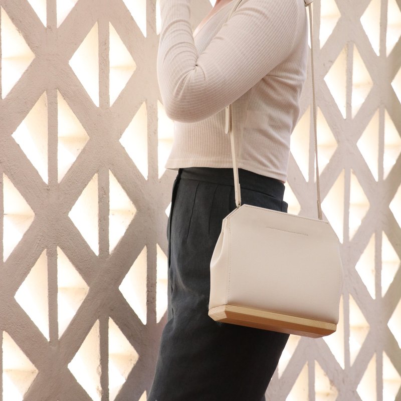 NG shoulder bag 单肩包 白色的 - 手提包/手提袋 - 人造皮革 白色