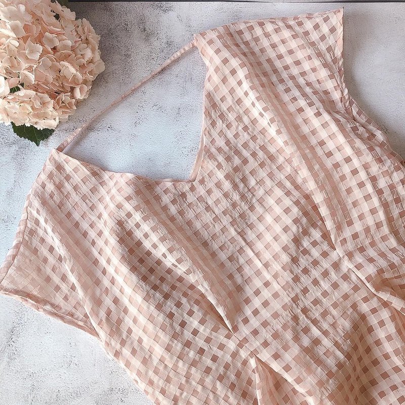 透肤细格纹前后V领垂袖腰褶抓腰A字伞版长洋装-鲑粉 - 洋装/连衣裙 - 其他材质 粉红色