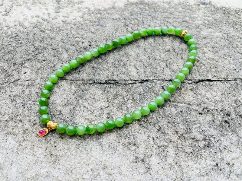 8mm天然和田玉 /和阗玉 碧玉. 鎏金并蒂莲碧玺葫芦设计双圈手串 - 手链/手环 - 玉石 绿色