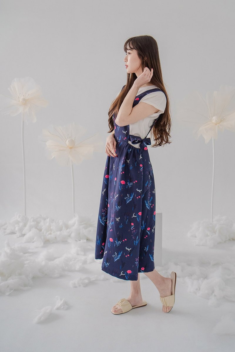 【波丽印花】红心皇后 蝴蝶绑带工作背心裙 华勒斯 小飞龙 - 洋装/连衣裙 - 棉．麻 蓝色