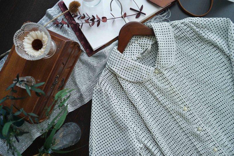 寻宝古着-白底黑点水玉印花细折雪纺复古衬衫 - 女装衬衫 - 聚酯纤维 白色