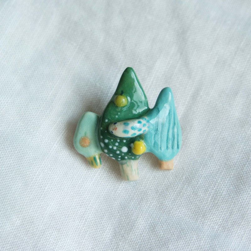 Smiling Cone 飞飞鸟在森林飞 陶瓷胸针 - 胸针 - 瓷 