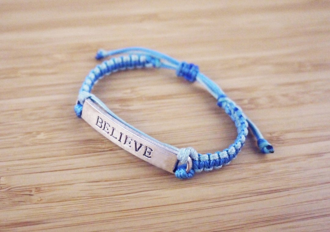 【Believe】粗款 韩国蜡线 编织手环 - 手链/手环 - 其他材质 多色