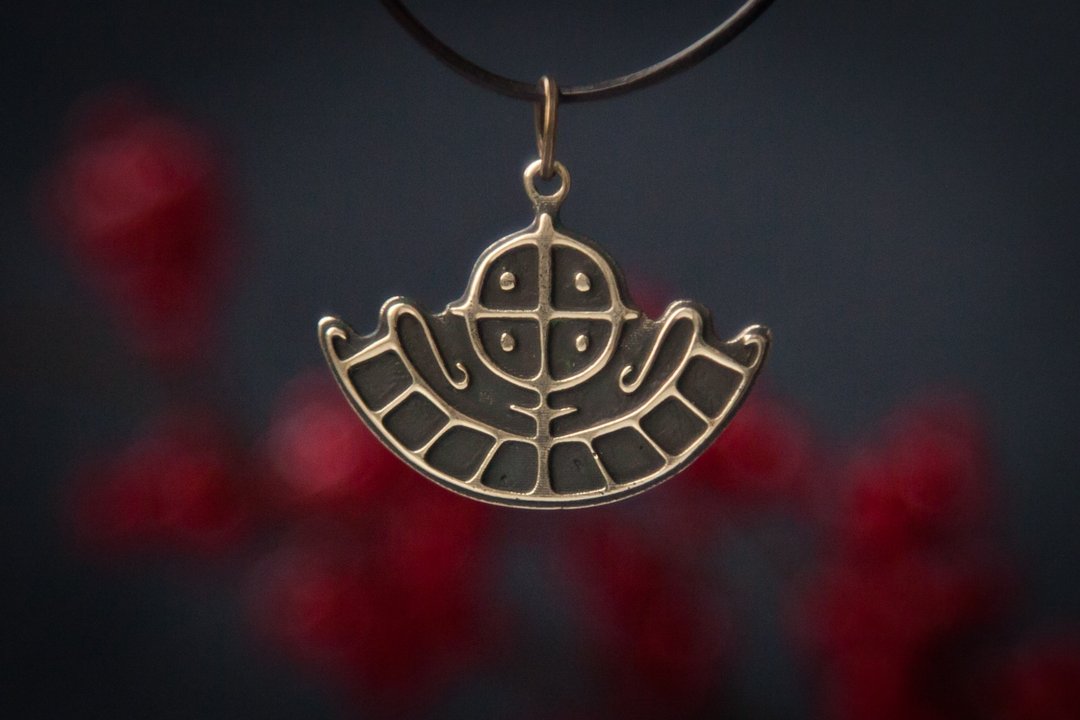 Sun boat viking pendant. Scandinavian necklace. Sun ship jewelry. author jewelry - 项链 - 其他材质 橘色