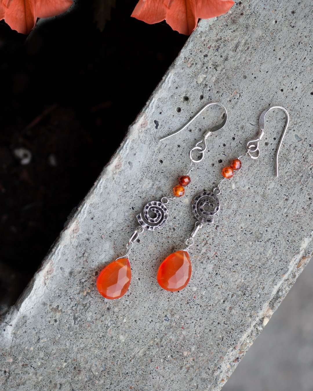 Carnelian Teardrop Earrings, 925 Silver, Virgo stone, Halloween Gift, Leo Gem - 耳环/耳夹 - 半宝石 橘色