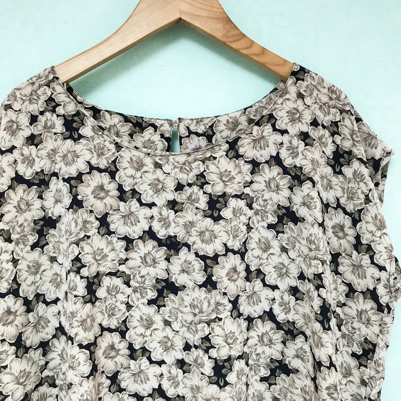 古着上衣 / 靛色小白花图案无袖大圆领上衣 - 女装上衣 - 聚酯纤维 黑色