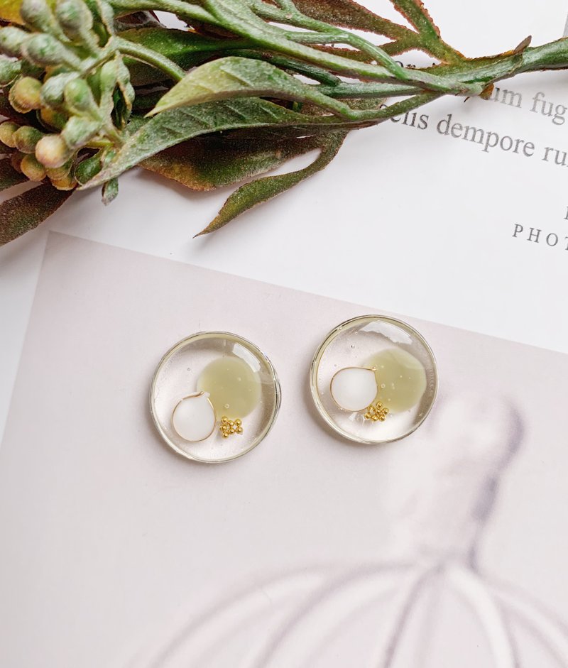 La Don  - 贴耳耳环 - 绿色眼睛  耳针/耳夹可选 - 耳环/耳夹 - 铜/黄铜 绿色