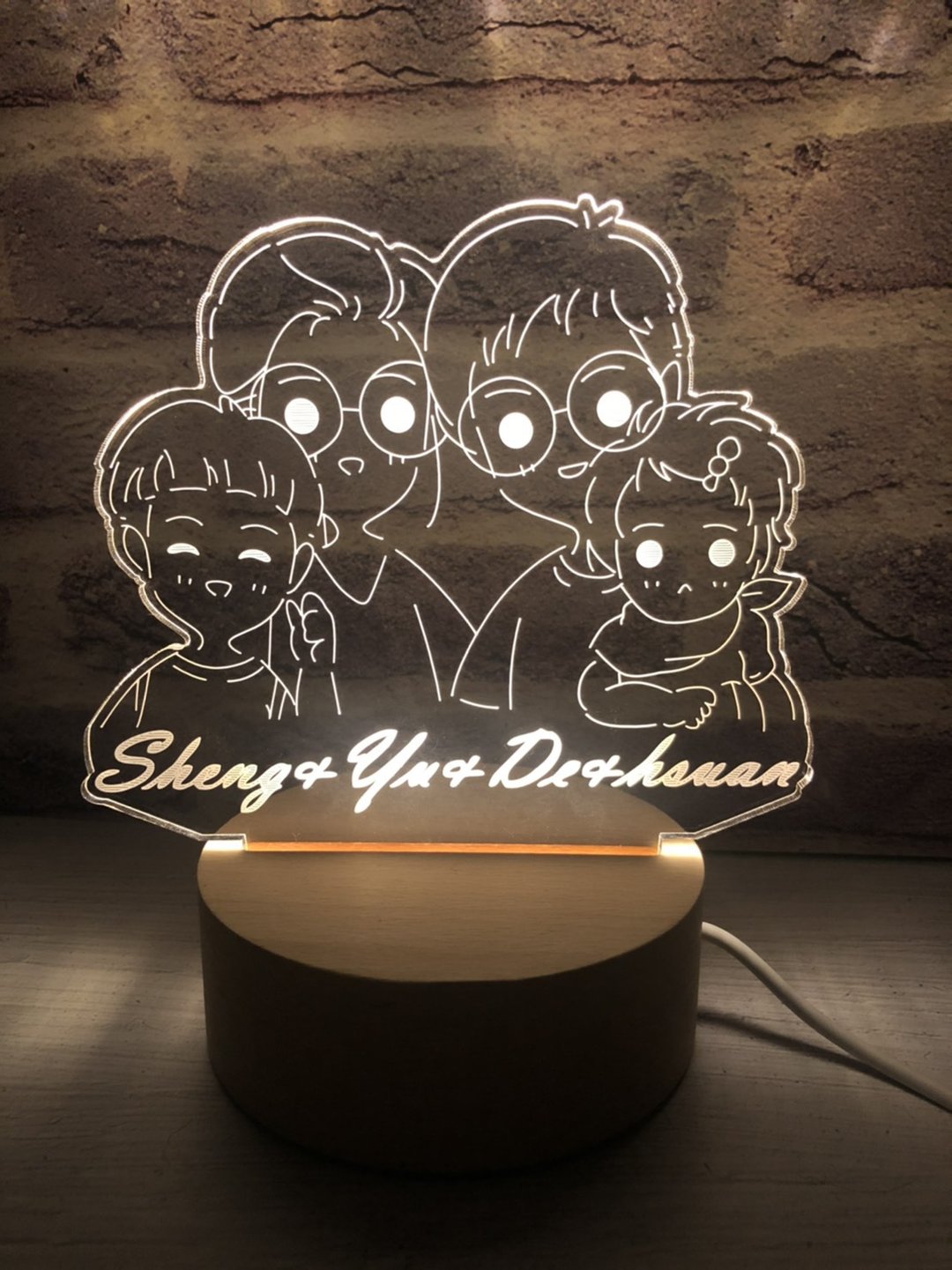 最大幸运家人们都在【Q版线条】原木Led夜灯蓝牙喇叭  定制化夜灯 - 灯具/灯饰 - 木头 红色