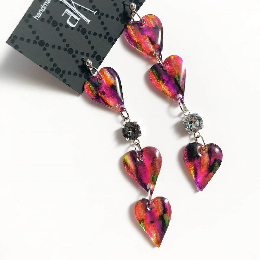Heart 3 long earrings ー pink - 耳环/耳夹 - 塑料 粉红色