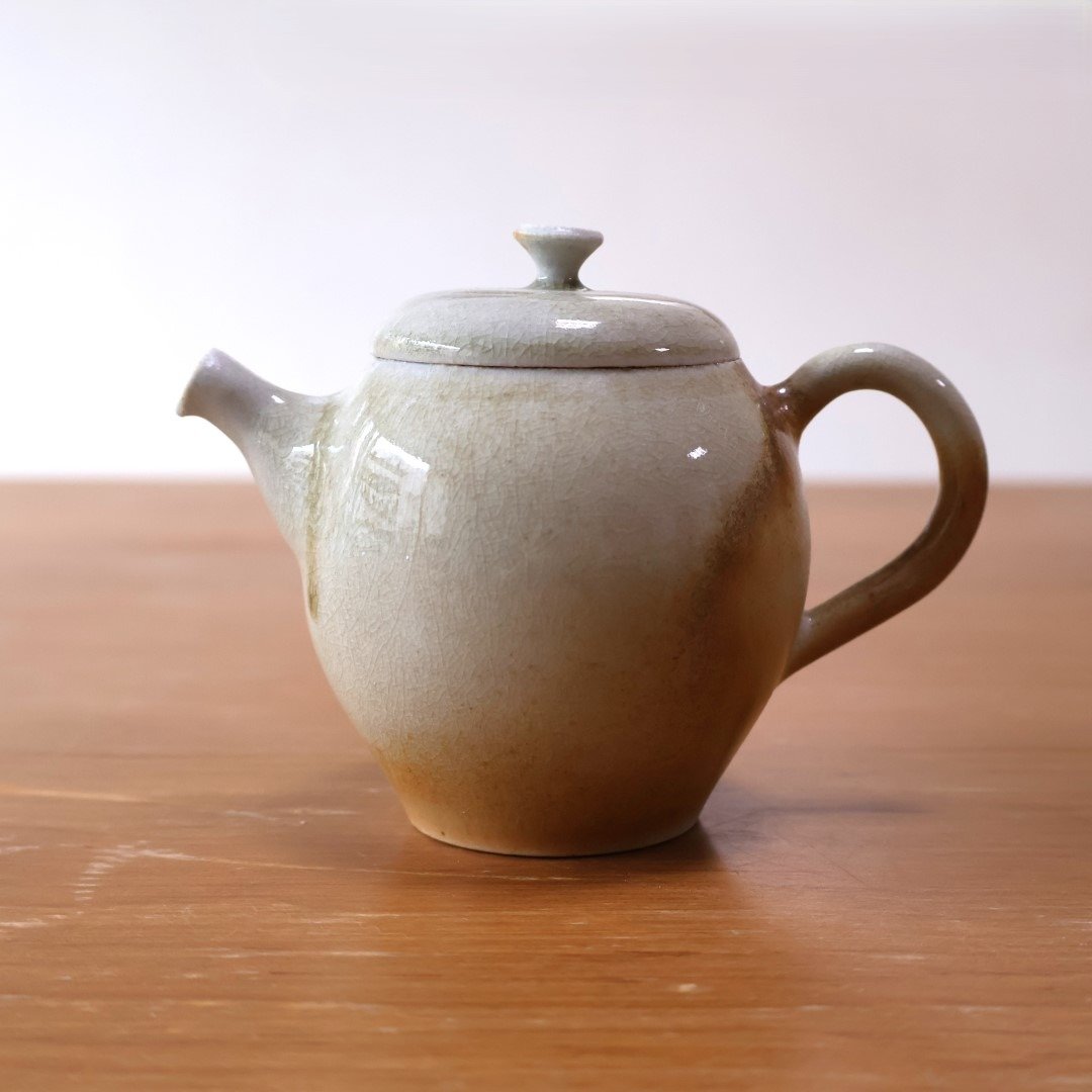米色仕女 柴烧陶手工茶壶 - 茶具/茶杯 - 陶 卡其色
