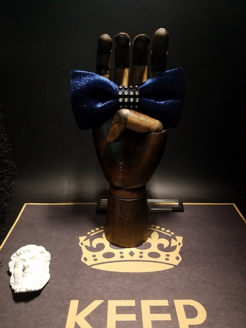 宝蓝色丝绒镶钻领结领饰复古蝴蝶结 - 领带/领带夹 - 丝．绢 蓝色