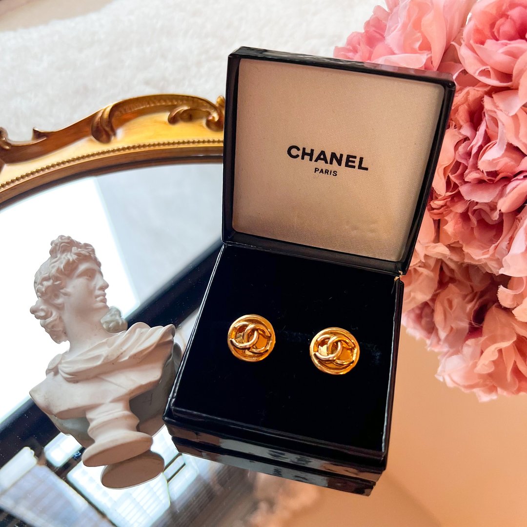 【日本中古】Vintage Chanel 1993年香奈儿立体金豆耳夹 原装盒附 - 耳环/耳夹 - 其他金属 