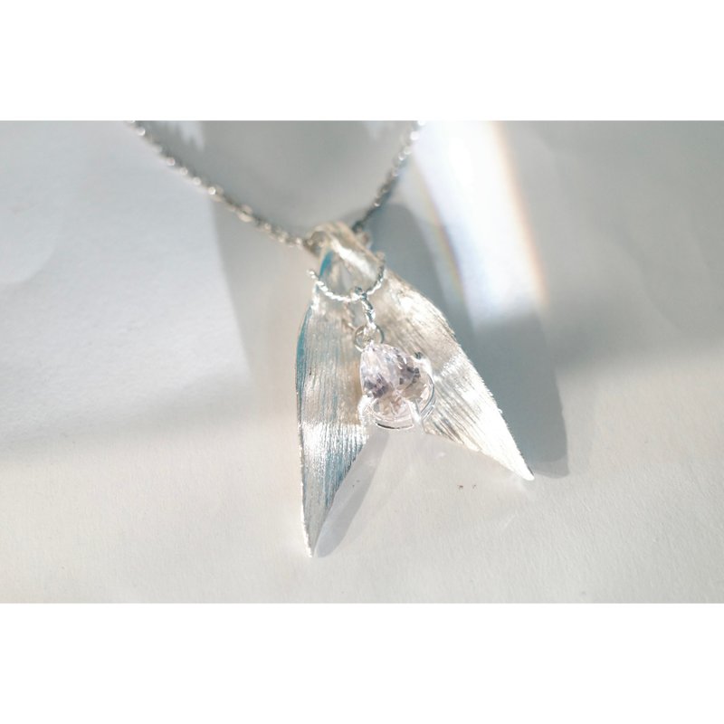 莓饰(现货)美人鱼鱼尾吊坠 项链 S925银 银饰 彩色宝石 礼物 - 项链 - 纯银 