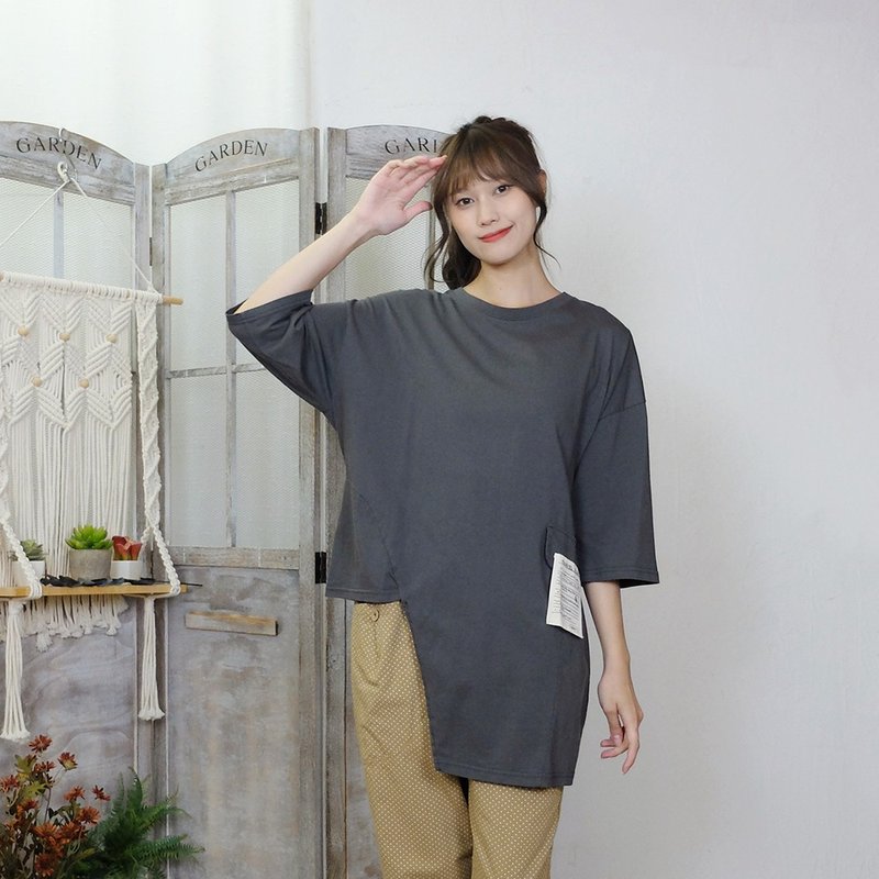 Hana Mokuba 宽松落肩左右不对称休闲T恤 - 女装 T 恤 - 棉．麻 